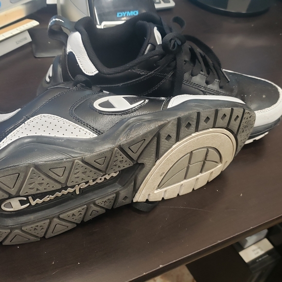 Champion shoes - Picture 4 of 4